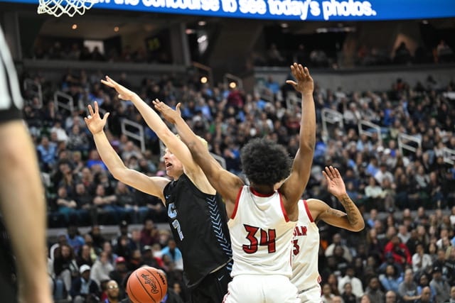 South Christian vs Warren Lincoln in the MHSAA Division 2 championship -- Scott Hasse14